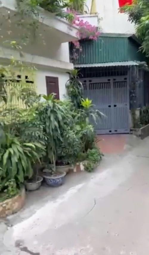Nhà 4 tầng, HXH, 66m2, khu an ninh Âu Cơ: Sở hữu ngay không gian sống lý tưởng.